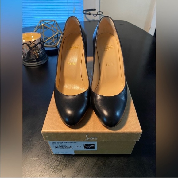 Christian Louboutin Pigalle Follies 85
Leather Pumps - Picture 2 of 12